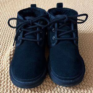 UGG Neumel Black Leather Boots Womens Size 8